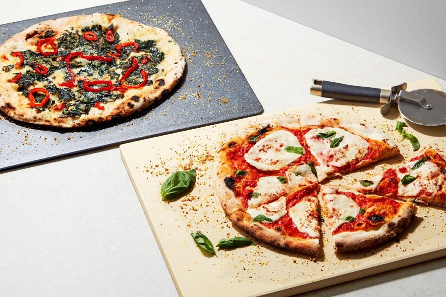 Should I oil my pizza stone